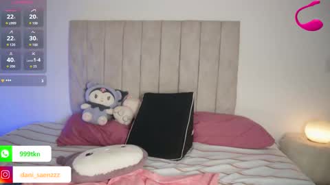 Daniela Saenz online show from March 13, 12:50 am