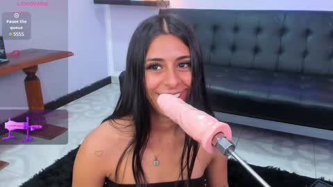 Snapshot of daaniela_moon chatting on February 11, 6:22 pm Daniela online show from February 11, 6:22 pm