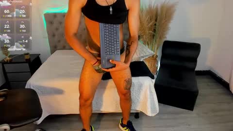 Mauricio online show from January 23, 11:15 pm