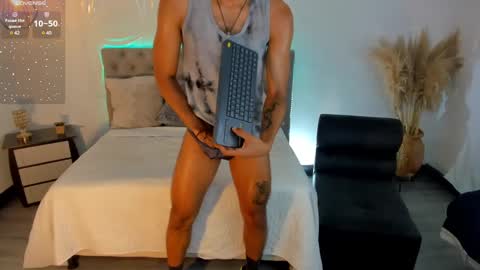 Mauricio online show from January 28, 8:47 pm