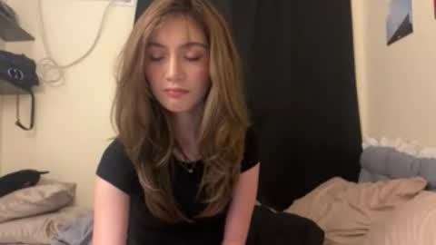 Snapshot of dabaddest_kat chatting on July 16, 10:21 am kat online show from July 16, 10:21 am
