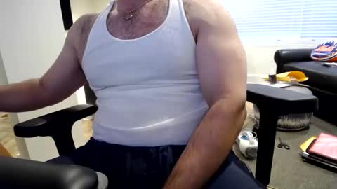 Snapshot of dad_ric chatting on December 29, 8:04 pm dad_ric online show from December 29, 8:04 pm