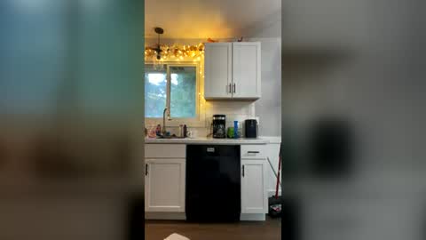 dadascumslutt online show from July 4, 12:28 am
