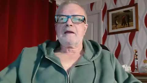 Snapshot of daddiescockforyou chatting on April 13, 7:52 pm Brian ... online show from April 13, 7:52 pm