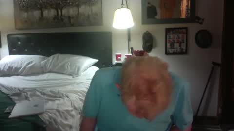 Snapshot of daddy_mack_treats_you chatting on September 11, 3:39 am daddy_mack_treats_you online show from September 11, 3:39 am