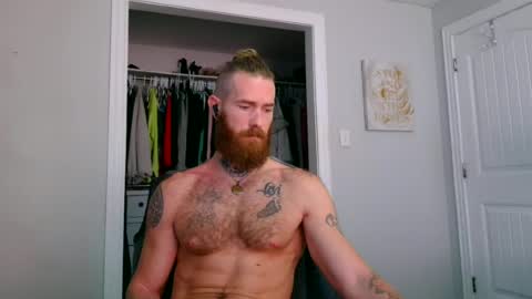 Snapshot of daddyafterdark1 chatting on June 22, 2:36 pm daddyafterdark1 online show from June 22, 2:36 pm