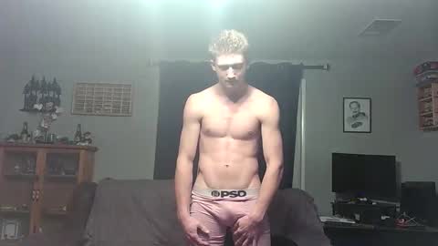 daddybryce0 online show from December 15, 4:39 am