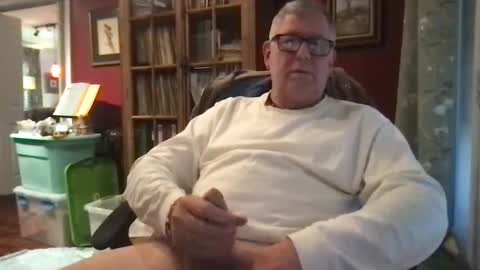 Snapshot of daddycok4 chatting on December 6, 2:38 pm DaddyCok4 online show from December 6, 2:38 pm