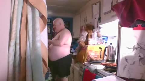 Daddy online show from March 1, 7:54 am