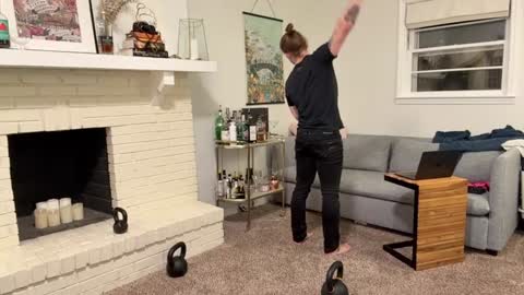 Snapshot of daddydaydrinkz chatting on December 31, 5:22 am DaddydayDrinkz online show from December 31, 5:22 am