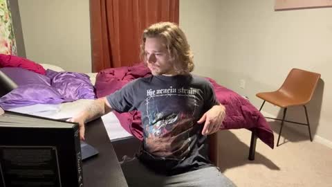 Snapshot of daddydaydrinkz chatting on February 26, 6:47 am DaddydayDrinkz online show from February 26, 6:47 am