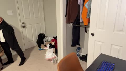 Snapshot of daddydaydrinkz chatting on February 28, 7:15 am DaddydayDrinkz online show from February 28, 7:15 am