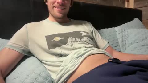 Snapshot of daddydoesit69 chatting on February 5, 2:29 am Leo online show from February 5, 2:29 am