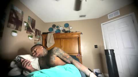 sexy tatted king bbc online show from May 8, 3:12 am