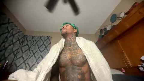 sexy tatted king bbc online show from May 17, 9:17 am
