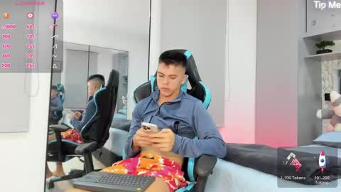 Snapshot of daddyrich4u chatting on September 13, 1:38 am daddyrich4u online show from September 13, 1:38 am