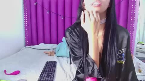 Antonella  online show from May 4, 1:23 am