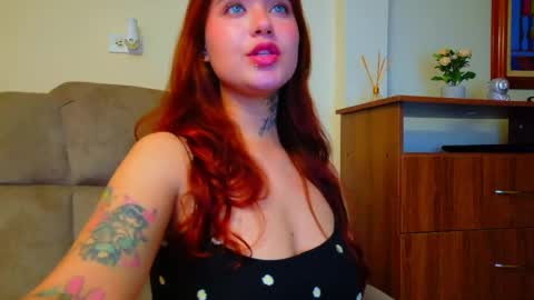 Valen online show from May 18, 1:02 am