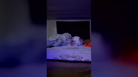 Snapshot of daddyshytbyrd chatting on January 13, 1:33 am Daddyshytbyrd online show from January 13, 1:33 am