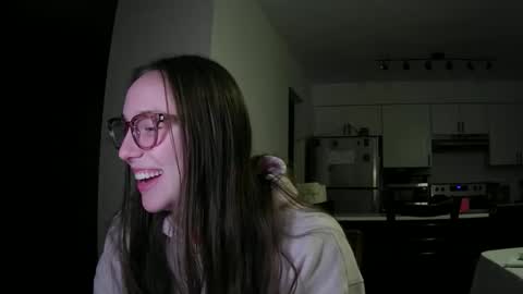 Snapshot of daddysssgoodgirl chatting on January 17, 8:19 am daddys good girl online show from January 17, 8:19 am