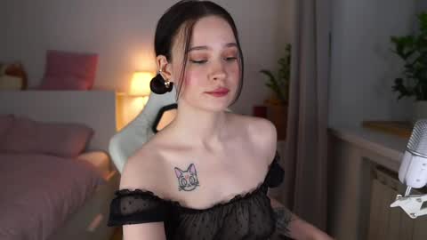 Snapshot of daddystrouble chatting on February 19, 1:40 am Daddys Trouble online show from February 19, 1:40 am