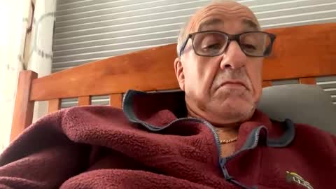 Snapshot of daddyweis chatting on September 20, 3:40 am daddyweis online show from September 20, 3:40 am