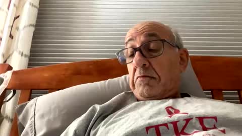 Snapshot of daddyweis chatting on October 2, 2:07 am daddyweis online show from October 2, 2:07 am