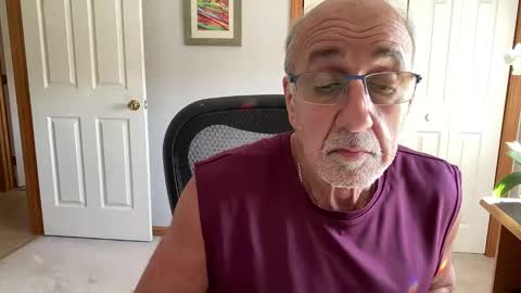 Snapshot of daddyweis chatting on October 4, 3:21 pm daddyweis online show from October 4, 3:21 pm