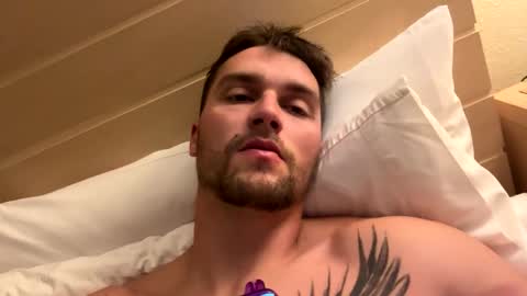 Snapshot of daddyyjus chatting on March 3, 3:01 am daddyyjus online show from March 3, 3:01 am