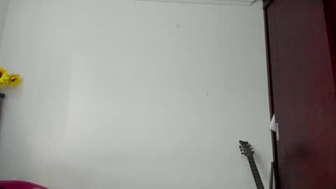 Snapshot of daemon_txuspunk chatting on December 14, 8:40 pm DAEMON online show from December 14, 8:40 pm