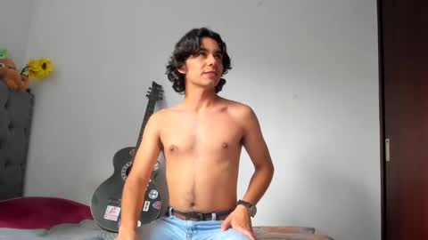 Snapshot of daemon_txuspunk chatting on January 11, 8:21 pm DAEMON online show from January 11, 8:21 pm