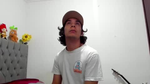 Snapshot of daemon_txuspunk chatting on January 28, 4:39 am DAEMON online show from January 28, 4:39 am