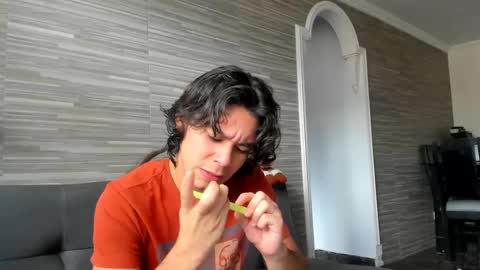 Snapshot of daemon_txuspunk chatting on January 28, 8:15 pm DAEMON online show from January 28, 8:15 pm