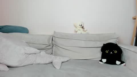 daenery_ online show from December 5, 9:28 am