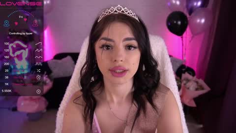 Snapshot of daenerys_daen chatting on January 11, 9:57 am daenerys_daen online show from January 11, 9:57 am