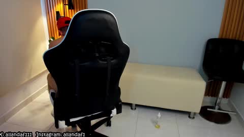 Snapshot of dafboy_ chatting on December 16, 5:33 pm Allan Daf online show from December 16, 5:33 pm