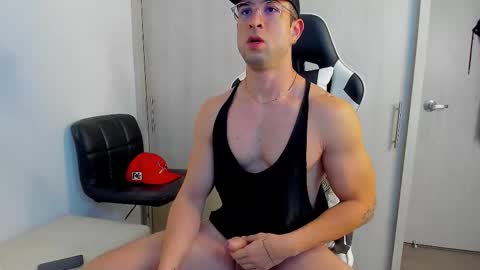 Snapshot of dafboy_ chatting on November 16, 12:44 pm Allan Daf online show from November 16, 12:44 pm