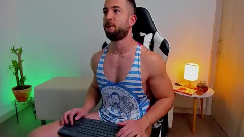 Snapshot of dafboy_ chatting on December 5, 1:42 pm Allan Daf online show from December 5, 1:42 pm