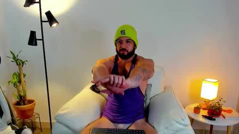 Snapshot of dafboy_ chatting on February 6, 6:44 pm Allan Daf online show from February 6, 6:44 pm