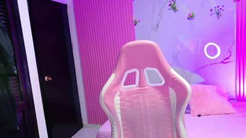 Dafne  online show from May 6, 8:36 pm