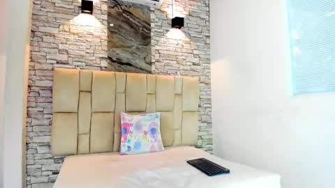 DAFNE online show from December 17, 3:56 am