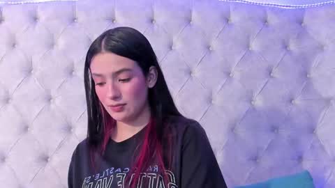 Snapshot of dafne_bss chatting on February 2, 5:06 am dafne_bss online show from February 2, 5:06 am