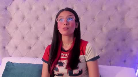 Snapshot of dafne_bss chatting on March 20, 5:23 am dafne_bss online show from March 20, 5:23 am