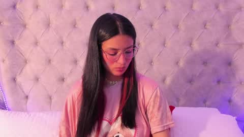 Snapshot of dafne_bss chatting on April 15, 6:09 am dafne_bss online show from April 15, 6:09 am