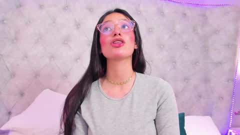Snapshot of dafne_bss chatting on May 22, 5:14 am dafne_bss online show from May 22, 5:14 am