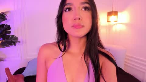 dafne_hillss online show from February 26, 11:42 am