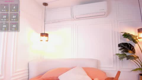 dafne_hillss online show from March 19, 11:14 am