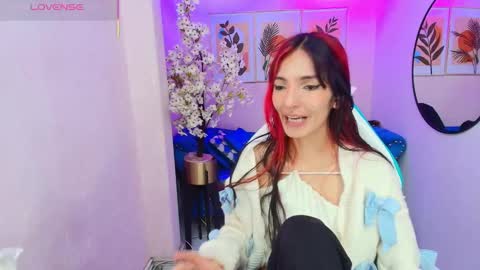 dafne huges online show from October 20, 7:47 pm