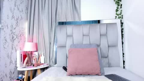 dafne_quenn online show from October 1, 1:17 pm