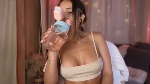 LORENA  online show from June 18, 1:39 am